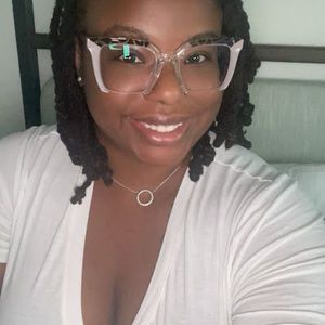 Meet your Posher, Shalis